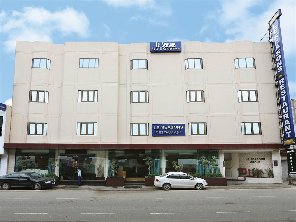 Airport Hotel Le Seasons Nueva Delhi Exterior foto